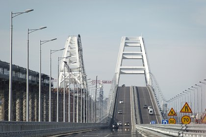 Многокилометровую пробку перед Крымским мостом устранили