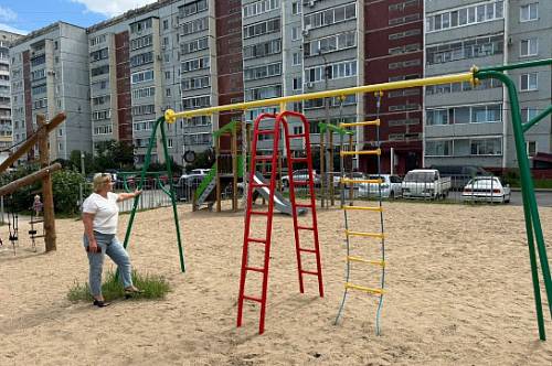 В Благовещенске благоустроят три двора