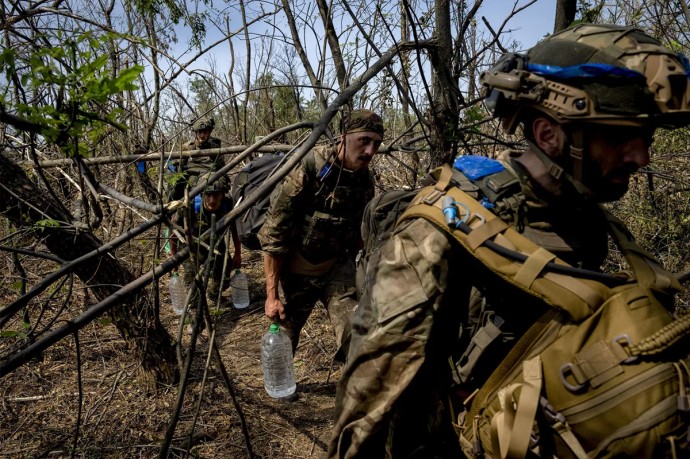 Командир бригады ВСУ обсуждал в соцсетях бегство с Украины в Польшу Командир бригады ВСУ обсуждал в соцсетях бегство с Украины в Польшу
