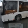"Проскочил на тоненького": в Южно-Сахалинске едва не произошла авария с пассажирским автобусом