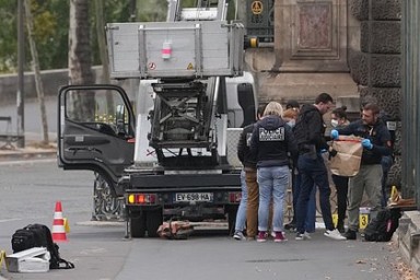 Подозреваемого в ограблении Лувра задержали в аэропорту