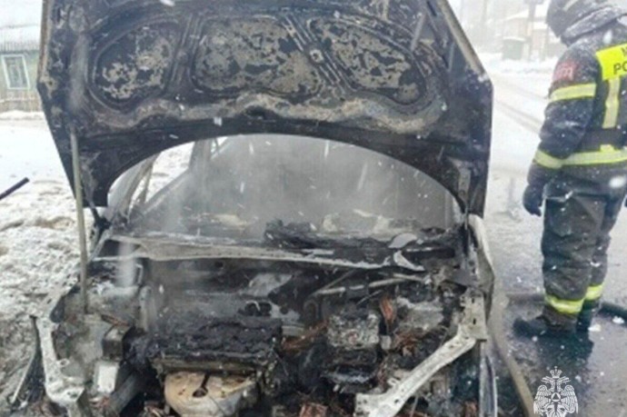 В Богородицке оперативно ликвидировали возгорание автомобиля