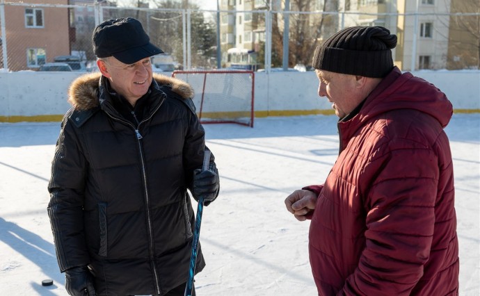 Дворы, тротуары, мусорки: Сергей Надсадин проверил работу городских служб в праздничные дни Дворы, тротуары, мусорки: Сергей Надсадин проверил работу городских служб в праздничные дни