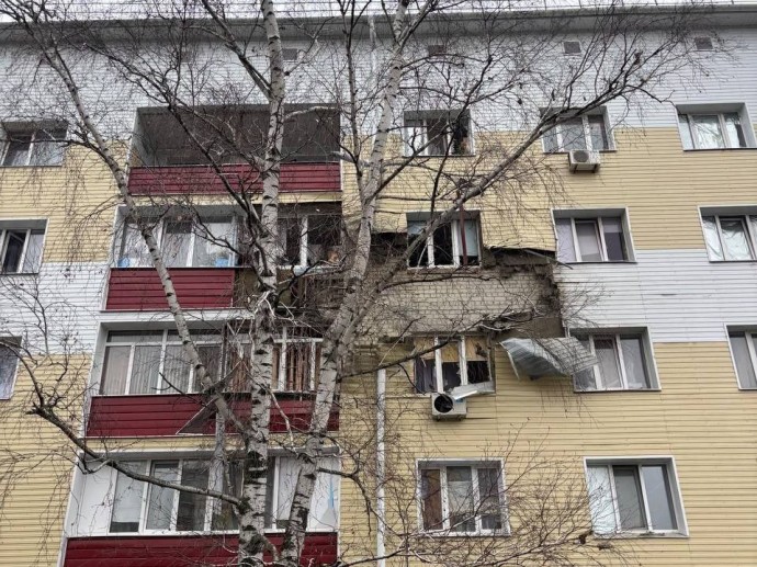 Беспилотник ВСУ атаковал многоквартирный дом под Белгородом