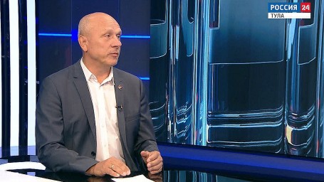 Эколог Вадим Баранов объяснил, откуда возникают навалы мусора около контейнерных площадок