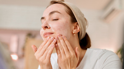 Косметолог Моисеенко рассказала о пользе щадящих пилингов зимой