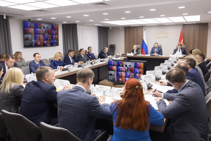 В Тульской области усиливают борьбу с нелегальной занятостью и зарплатами в конвертах