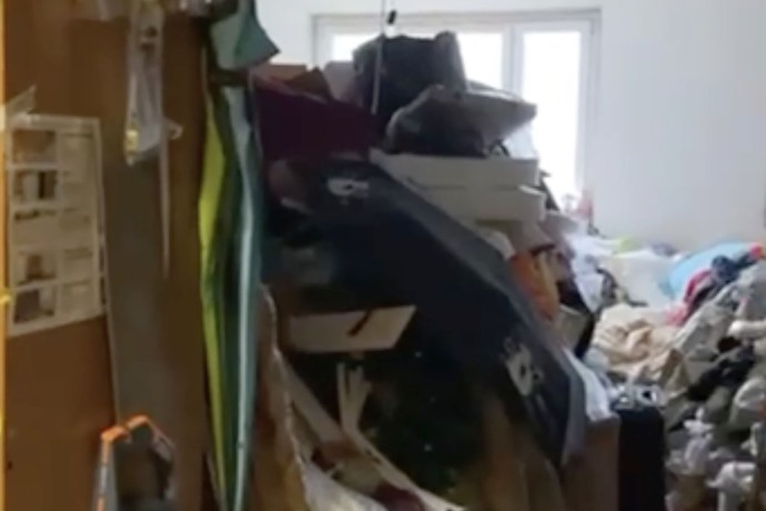 Соседи пожаловались на тараканов из квартиры пенсионерки в московском ЖК «Леоновский Парк»