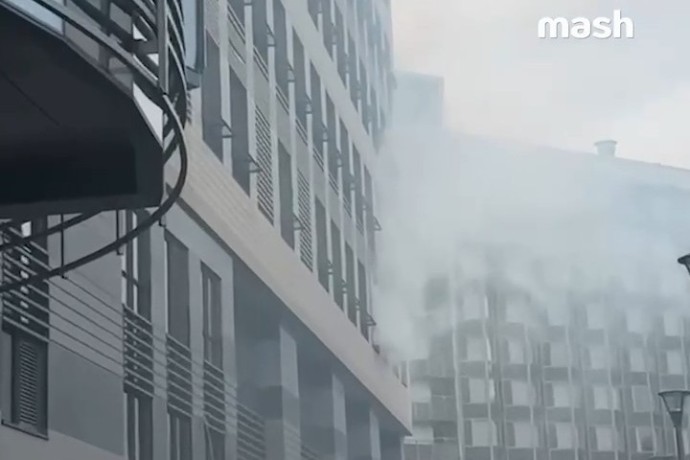 Mash: Пожар возник в отеле Radisson Blu в центре Москвы, эвакуированы 400 человек Mash: Пожар возник в отеле Radisson Blu в центре Москвы, эвакуированы 400 человек