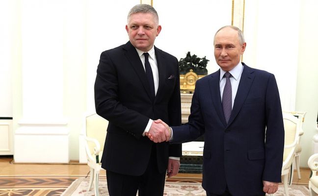 Фицо: Словакия наложит вето на запрет Евросоюзом импорта энергоресурсов России
