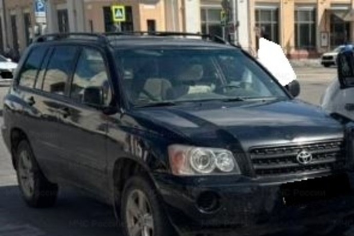 В центре Калуги автоледи сбила двух пешеходов