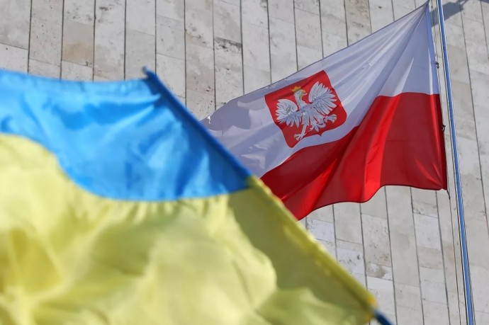 СМИ: напряженность между поляками и украинцами растет