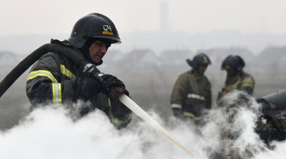 Слюсарь: в Ростове-на-Дону идёт тушение пожаров после атаки ВСУ