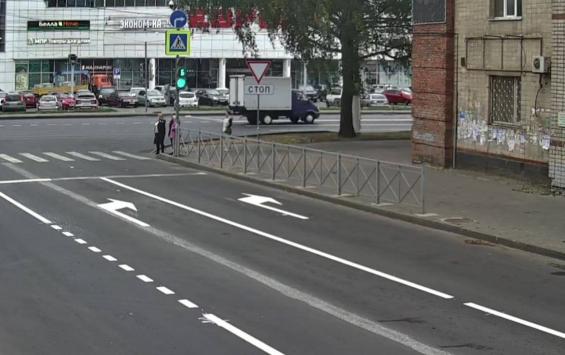 В Курске изменили схему движения на улицах Ломакина и Хуторской В Курске изменили схему движения на улицах Ломакина и Хуторской