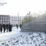Вячеслав Гладков возложил цветы к мемориалу в Камышитовом сквере в Белгороде