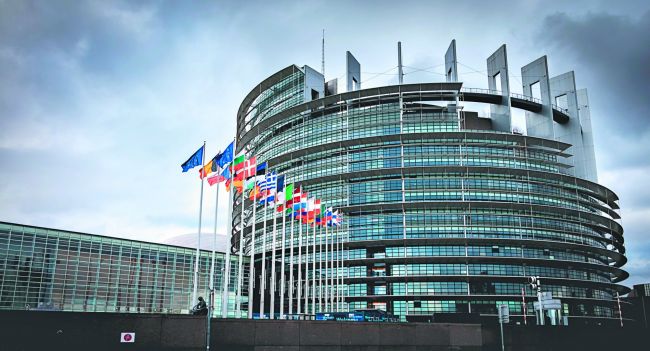 Европарламент утвердил полный запрет на импорт российского газа