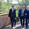 Андрей Назаров осмотрел ход строительства Бельского моста