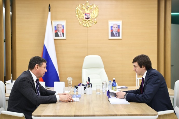 Сергей Кравцов обсудил с губернатором Тамбовской области вопросы развития системы образования региона Сергей Кравцов обсудил с губернатором Тамбовской области вопросы развития системы образования региона