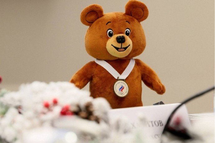 Министр спорта представил Мишку, прототип талисмана олимпийской команды России Министр спорта представил Мишку, прототип талисмана олимпийской команды России