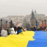 Спикер парламента Чехии назвал провокацией развернутый в Праге флаг Украины
