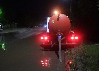 В Благовещенске борются с последствиями циклона