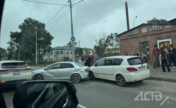 Массовое ДТП произошло в Южно-Сахалинске