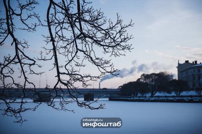 Под Астраханью обнаружили нелегальный источник выбросов в воздух Под Астраханью обнаружили нелегальный источник выбросов в воздух