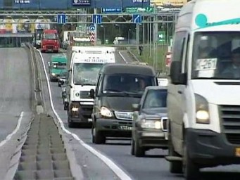 Новоприозерское шоссе встало в пробке от КАДа до Агалатово