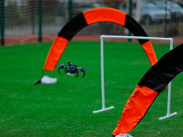 В Архангельске заработала открытая площадка для запуска дронов В Архангельске заработала открытая площадка для запуска дронов