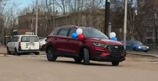Ветерану СВО из Бурятии подарили новенький автомобиль