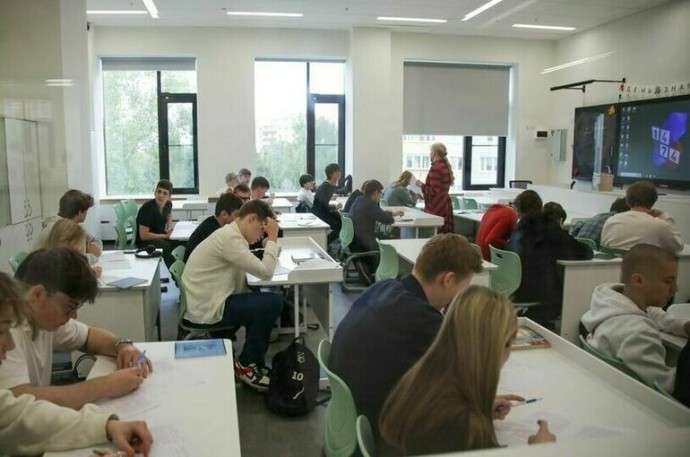 В РФ запустят эксперимент по госзакупкам в образовании через маркетплейсы В РФ запустят эксперимент по госзакупкам в образовании через маркетплейсы