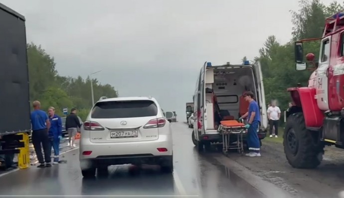 Массовое ДТП на трассе Тула-Новомосковск вызвало многокилометровую пробку