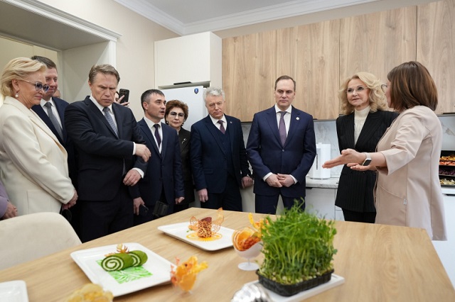 Татьяна Голикова, Артём Здунов и Михаил Мурашко открыли в Мордовии Центр медицины здорового долголетия