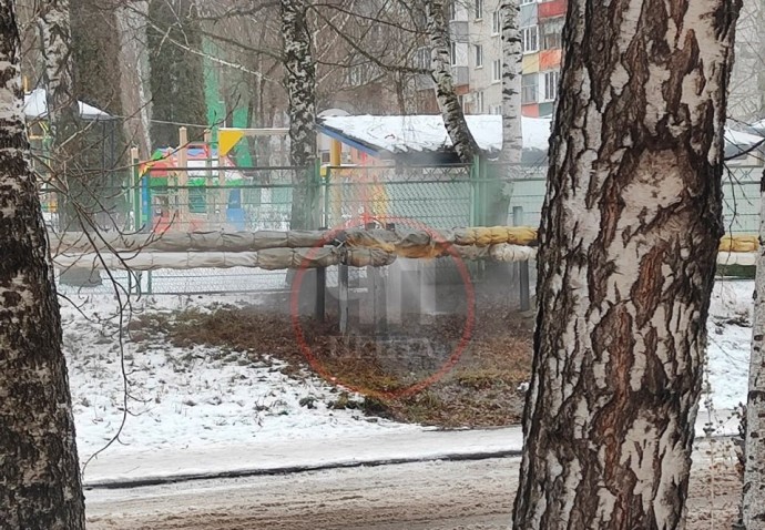 Со вчерашнего дня хлещет кипяток: пензенцы жалуются на прорыв трубы на Кронштадтской Со вчерашнего дня хлещет кипяток: пензенцы жалуются на прорыв трубы на Кронштадтской