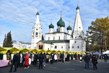 Трехдневная ярмарка ко Дню народного единства начала работу в Ярославле