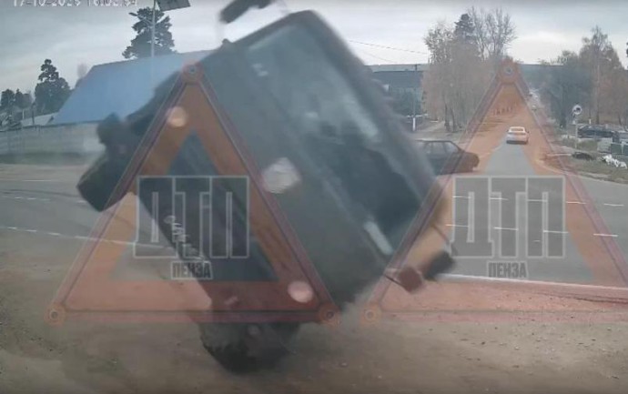 В Пензенской области перевернулся КамАЗ, есть пострадавшие В Пензенской области перевернулся КамАЗ, есть пострадавшие