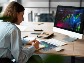 Эксперты ЦМАКП: российскую экономику ждут трудные времена