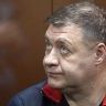 Плакавшему в суде экс-замгубернатора Курской области запросили многолетний приговор