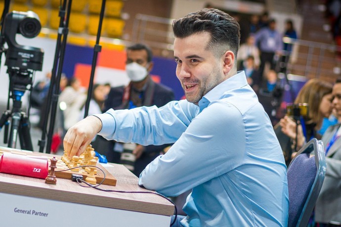 FIDE призвала допустить российских шахматистов к командным соревнованиям FIDE призвала допустить российских шахматистов к командным соревнованиям