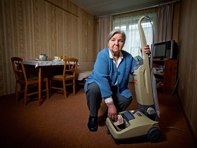 Кировская пенсионерка отдала мошенникам 1,6 млн рублей, спрятав их в пылесосе