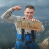 Блогер-миллионник на одних руках взошёл на пик Любви в Бурятии
