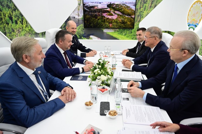 Радий Хабиров встретился с министром транспорта России Андреем Никитиным