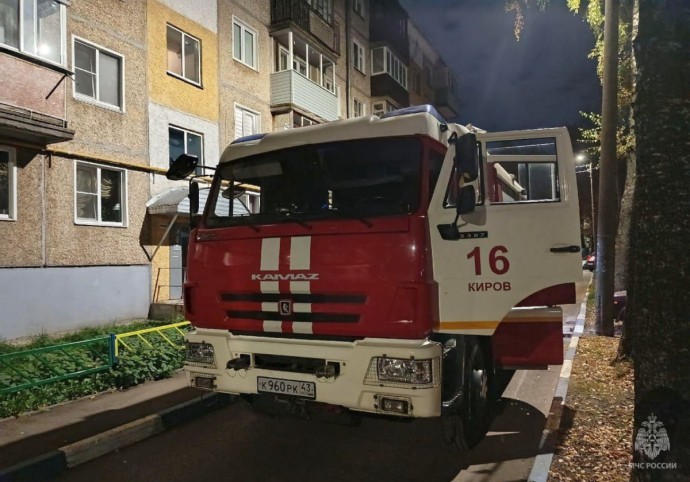 В Кировской области за сутки потушили три пожара В Кировской области за сутки потушили три пожара