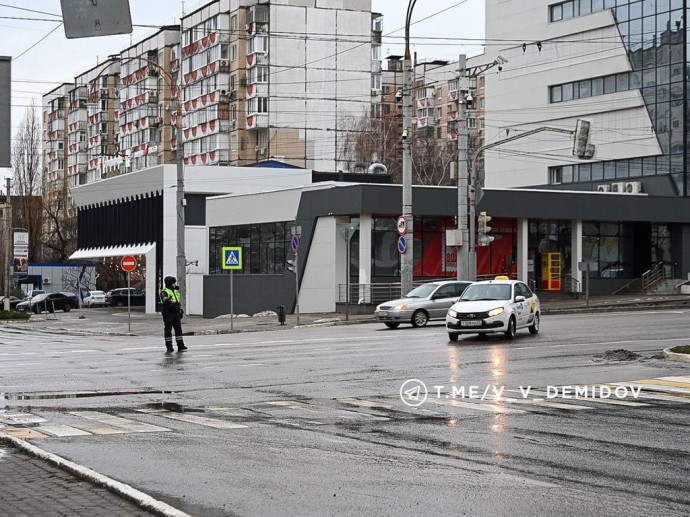 На дорогах Белгорода работают 38 регулировщиков