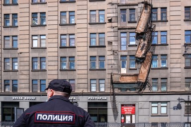 Регионы определят аварийным домам управляющие компании