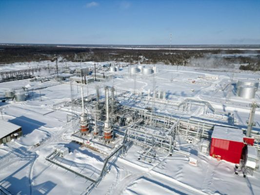 В России отказываются от санкционного проекта СПГ: газ пустят на электроэнергию и ИИ В России отказываются от санкционного проекта СПГ: газ пустят на электроэнергию и ИИ