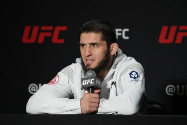 Глава UFC высказался о возможном поединке между Махачевым и Топурией