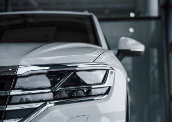 Lexus сбил опору и съехал в кювет: амурчанина осудят за пьяное вождение