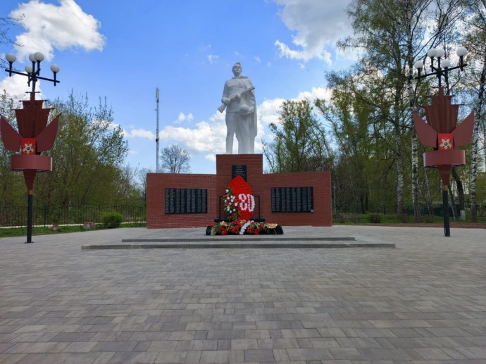 В Ярославской области открыли военно-мемориальный комплекс после благоустройства