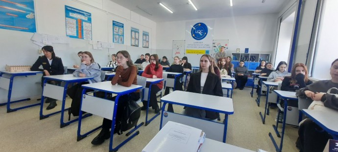 Железнодорожники провели профориентационные встречи в школах Якутии 